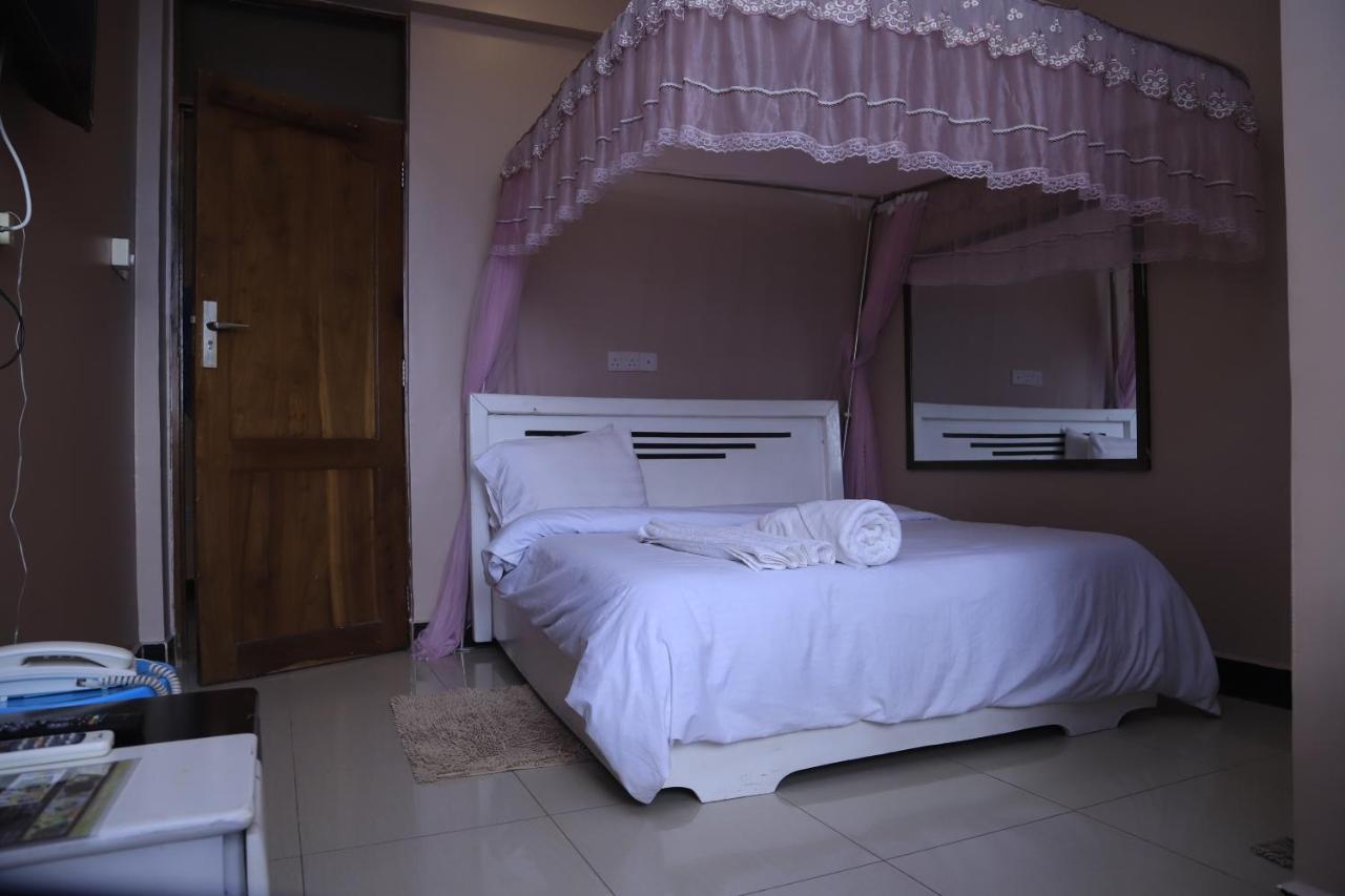 B10 Airport Lodge Νταρ ες Σαλάμ Εξωτερικό φωτογραφία