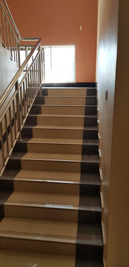 B10 Airport Lodge Νταρ ες Σαλάμ Εξωτερικό φωτογραφία