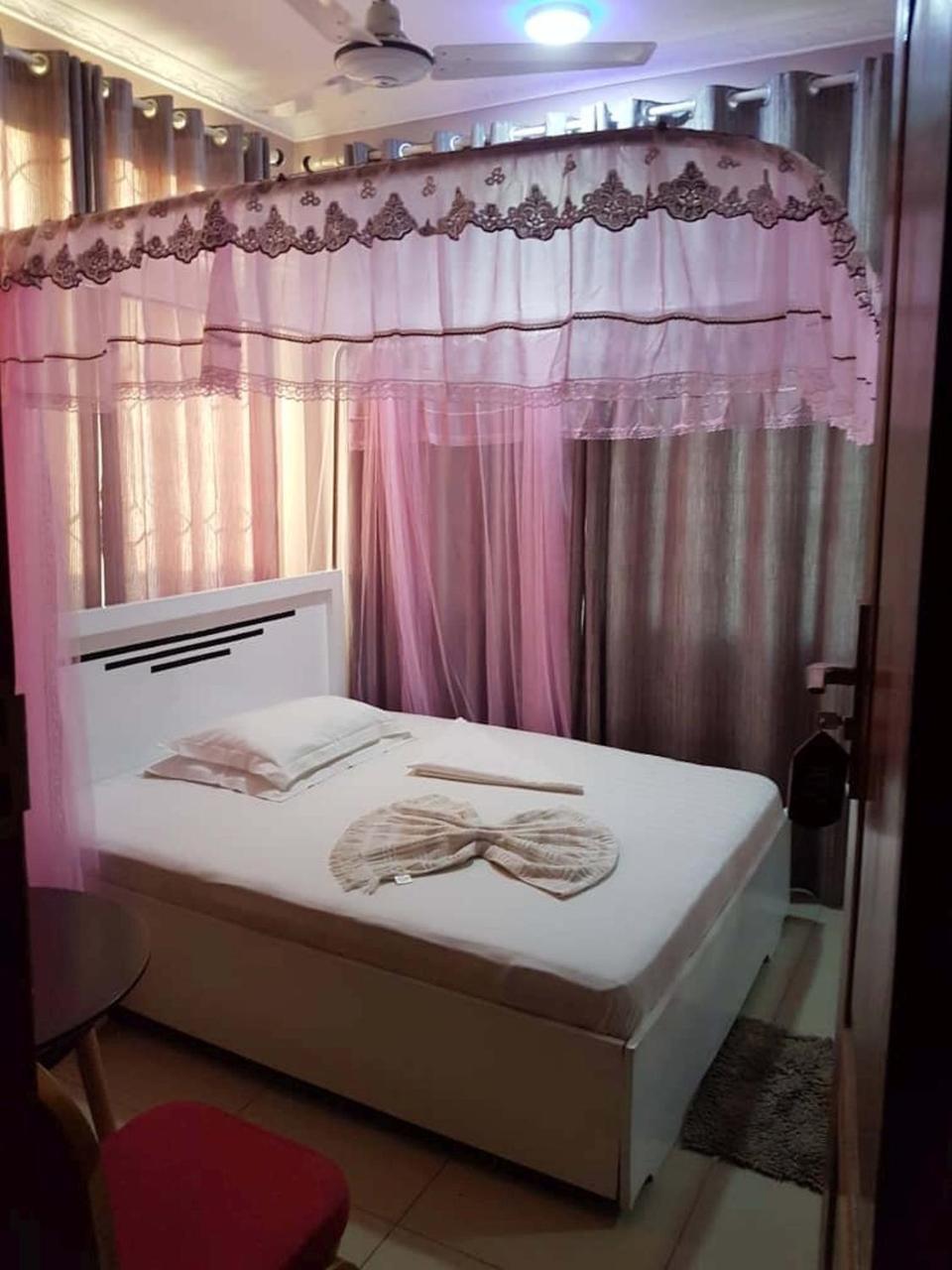 B10 Airport Lodge Νταρ ες Σαλάμ Εξωτερικό φωτογραφία