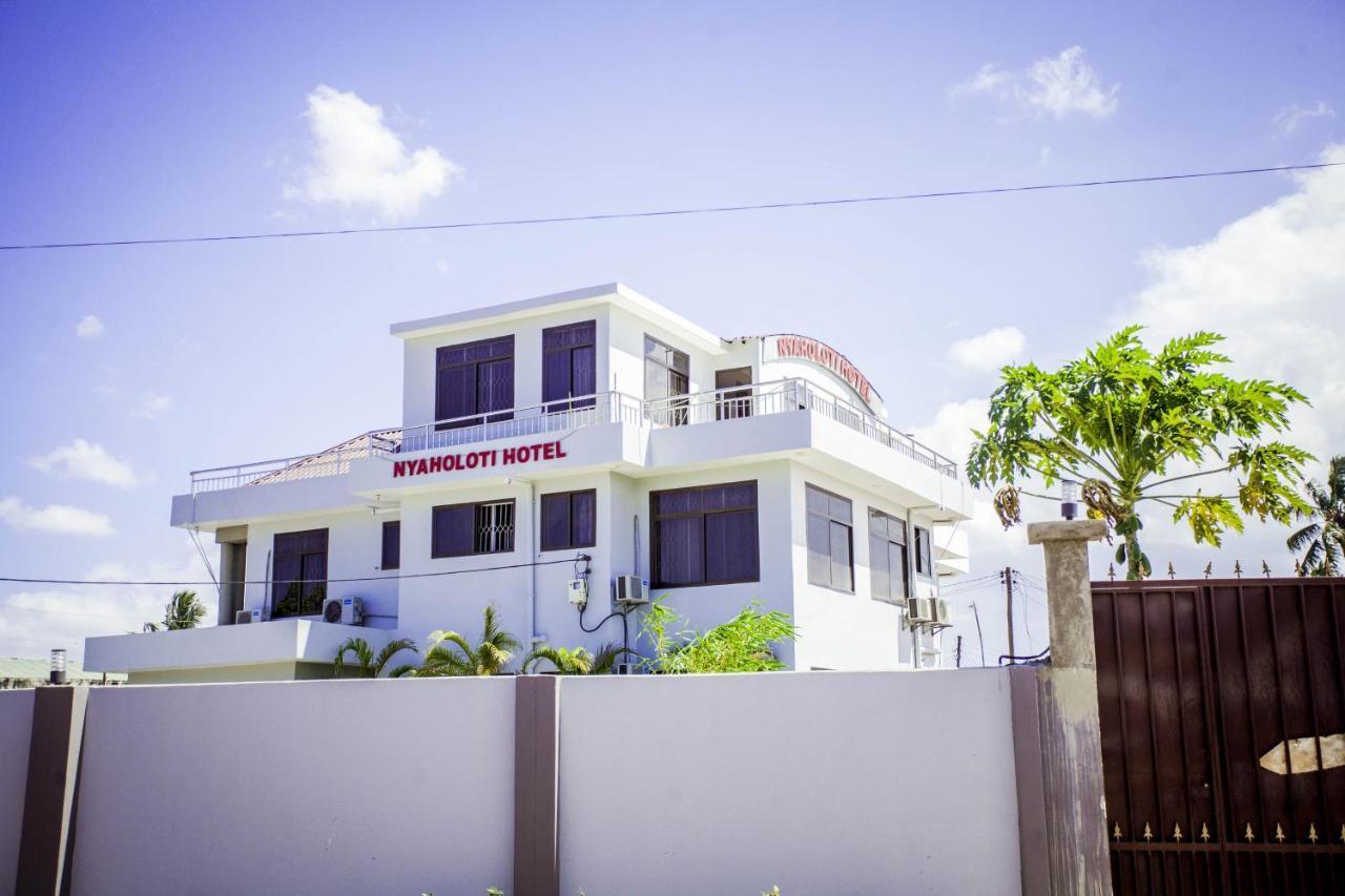 B10 Airport Lodge Νταρ ες Σαλάμ Εξωτερικό φωτογραφία