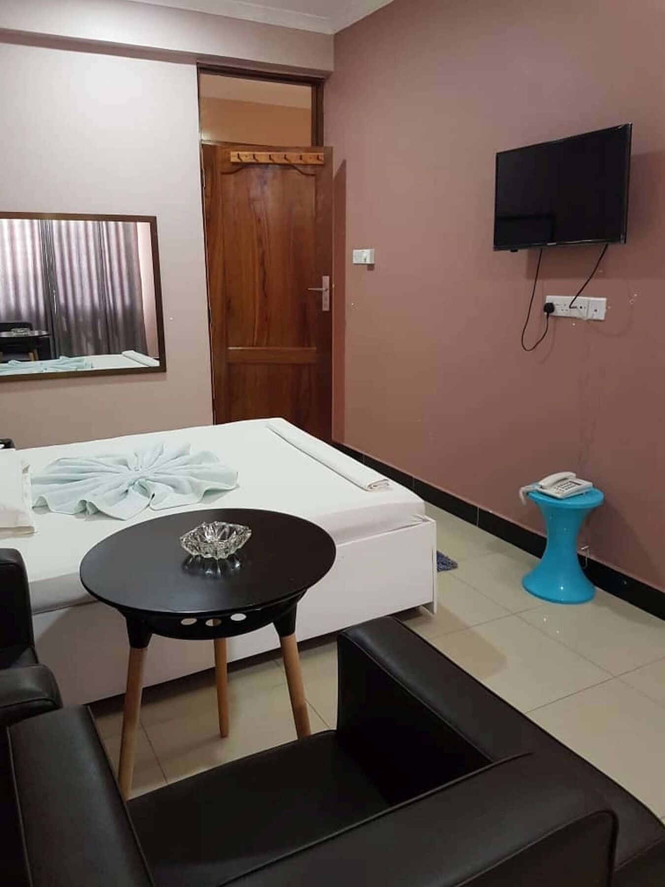 B10 Airport Lodge Νταρ ες Σαλάμ Εξωτερικό φωτογραφία